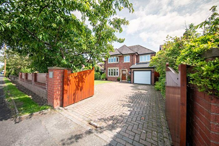 4 Bedroom Detached House For Sale In No., Hardhorn Road, Poulton-le-Fylde, Lancs, FY6