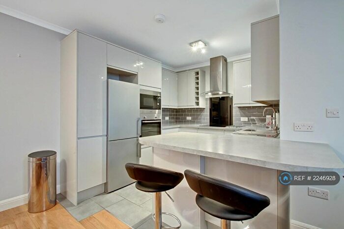 1 Bedroom Flat To Rent In Moat Lodge, Harrow, HA1