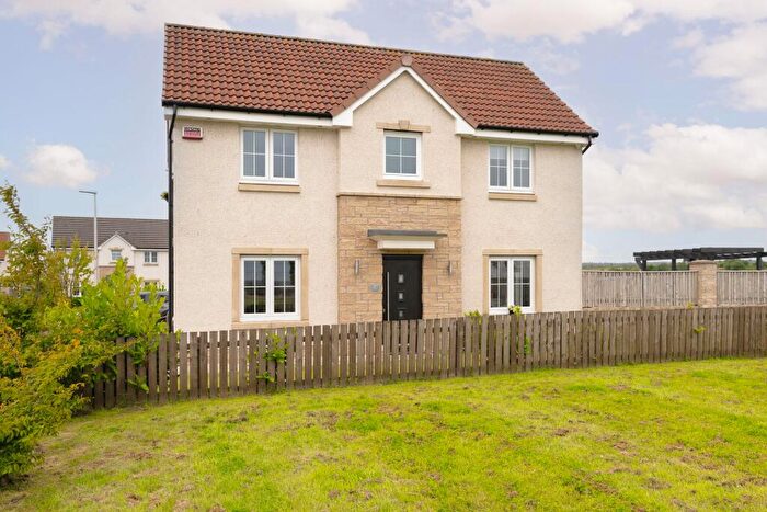 3 Bedroom Detached House For Sale In Mclean Crescent, Whitburn, EH47