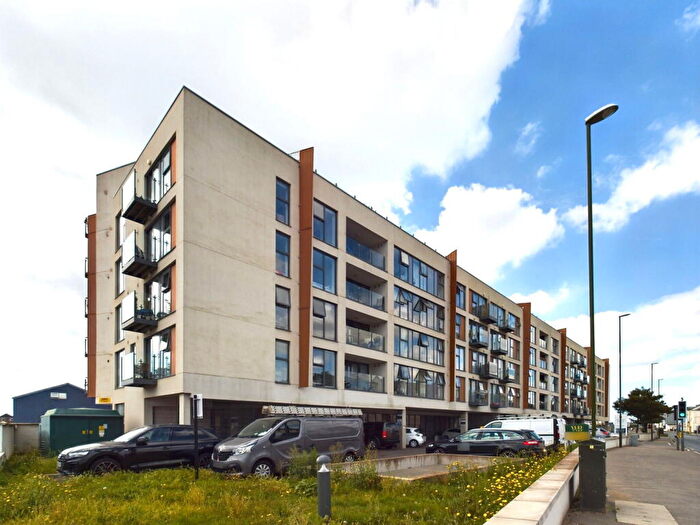 2 Bedroom Flat For Sale In Brighton Road, Shoreham By Sea, BN43