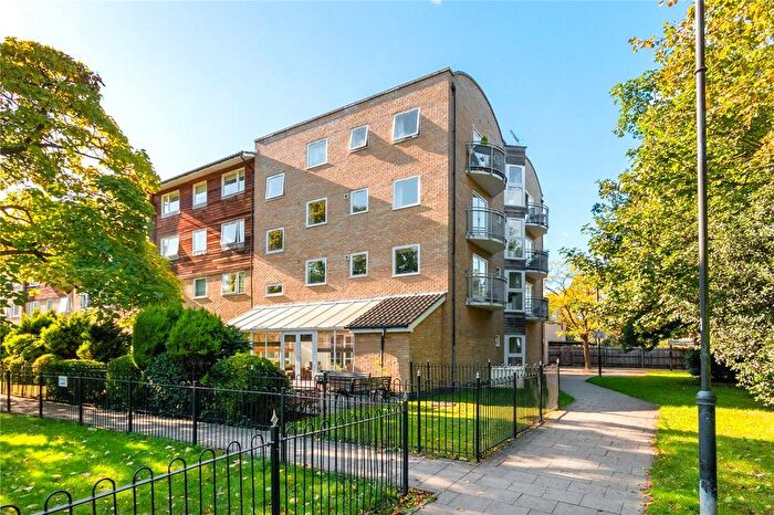 1 Bedroom Flat For Sale In Macmillan Way, London, SW17
