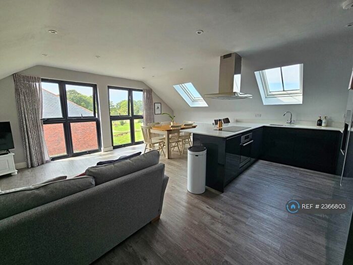 2 Bedroom Flat To Rent In Abingworth Crescent, Thakeham, Pulborough, RH20