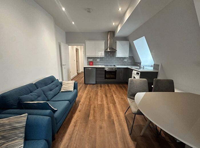 1 Bedroom Flat To Rent In Alcock Close, Wallington, SM6