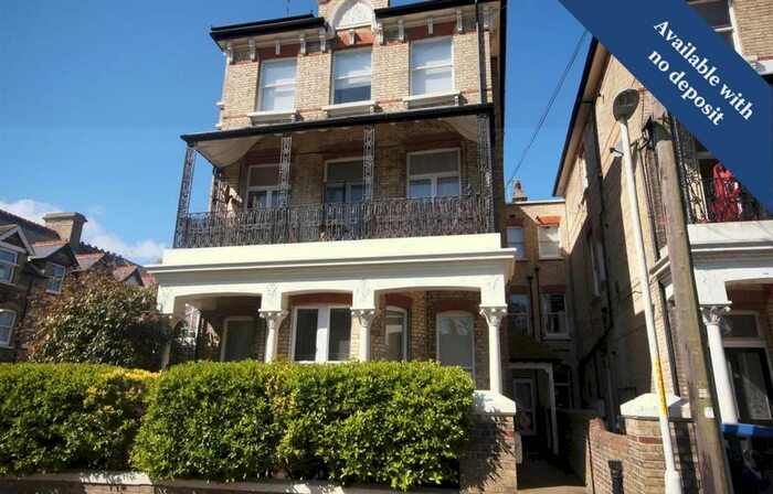 2 Bedroom Flat To Rent In Adrian Square, Westgate-On-Sea, CT8