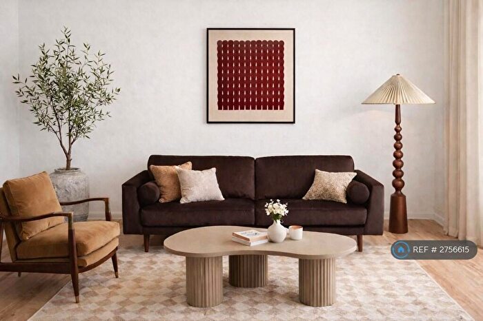 2 Bedroom Flat To Rent In St. Lukes Court, London, SW11