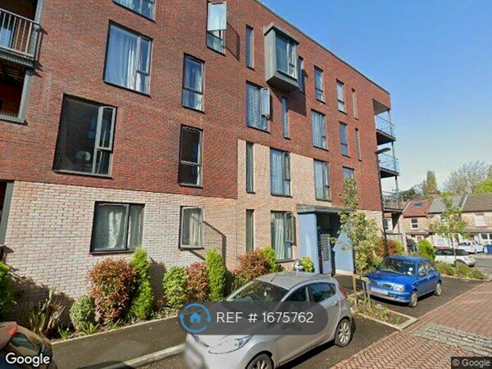 Studio To Rent In Billroth Court, London, NW9