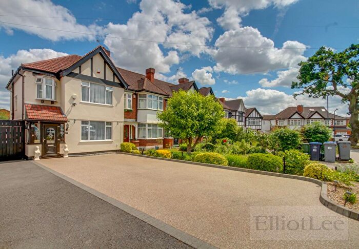 3 Bedroom End Of Terrace House For Sale In East Court, Wembley, HA0