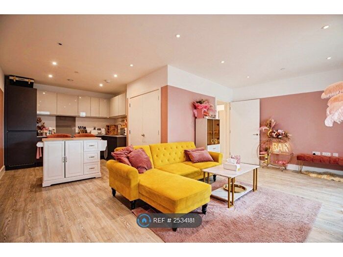 1 Bedroom Flat To Rent In Kite Close, London, SE2