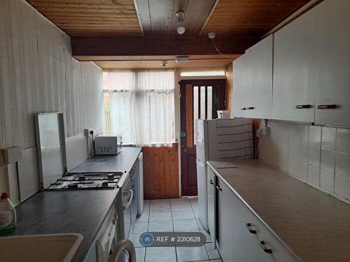 1 Bedroom Flat To Rent In Kirkley Close, Newcastle Upon Tyne, NE3