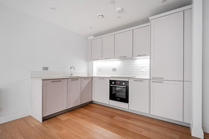 2 Bedroom Apartment To Rent In Carraway Street, Reading, RG1