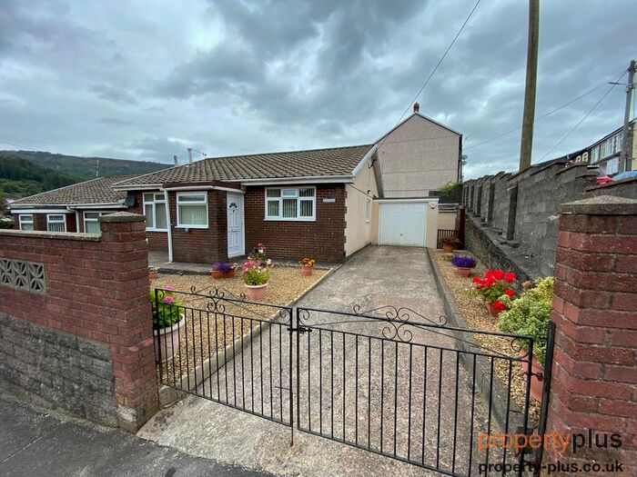 Houses for sale & to rent in CF42 5PD, Bute Street, Treherbert Treorchy
