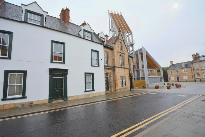 2 Bedroom Flat To Rent In Market Place, Bishop Auckland, DL14