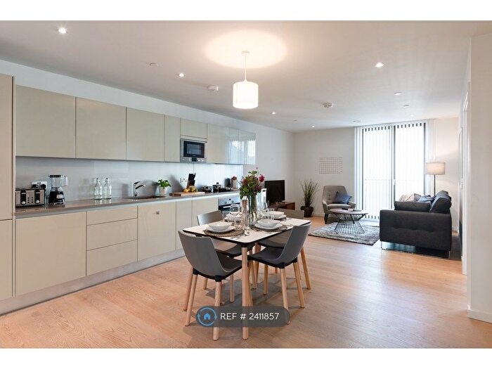 2 Bedroom Flat To Rent In St. Gabriel Walk, London, SE1