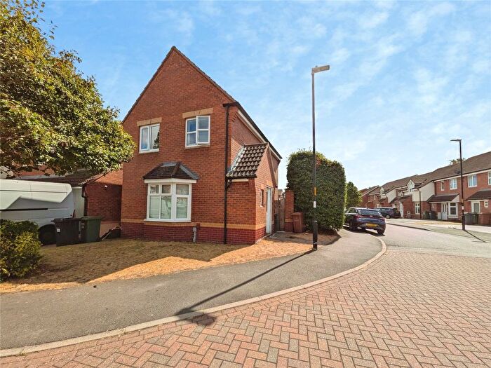 3 Bedroom Semi-Detached House To Rent In Yale Road, Willenhall, West Midlands, WV13