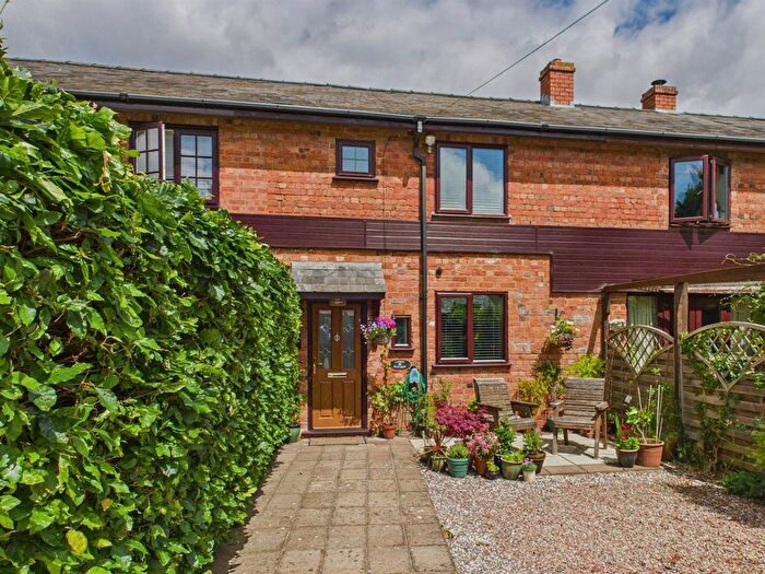 3 Bedroom Terraced House For Sale In Half Key, Malvern, WR14