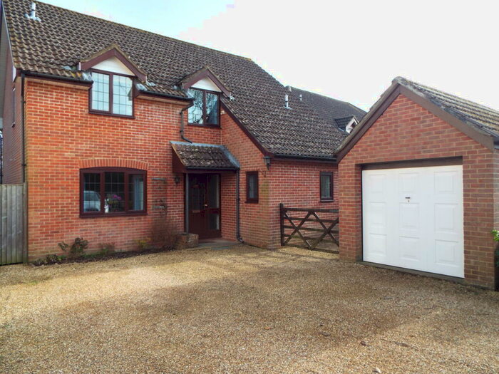 4 Bedroom House To Rent In Calmore, SO40