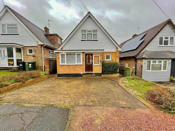 3 Bedroom Detached House To Rent In Branksome Avenue, Hockley, SS5