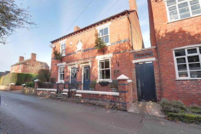 2 Bedroom Cottage For Sale In Shop Lane, Brewood, Staffordshire, ST19