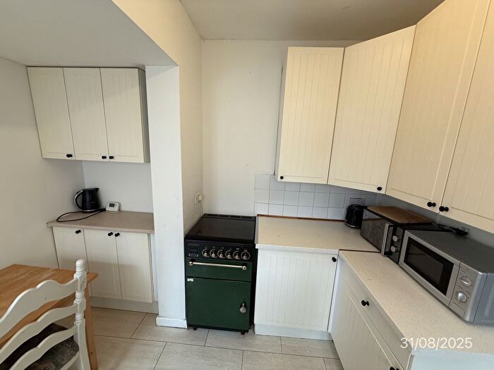 4 Bedroom Terraced House To Rent In Dogfield Street, Cathays, Cardiff, CF24