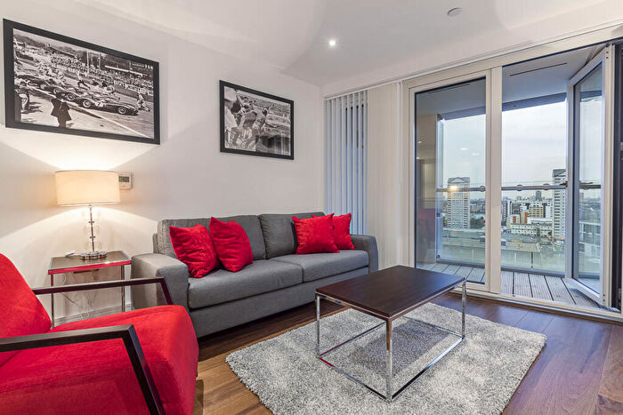2 Bedroom Flat To Rent In Lincoln Plaza, Canary Wharf, E14
