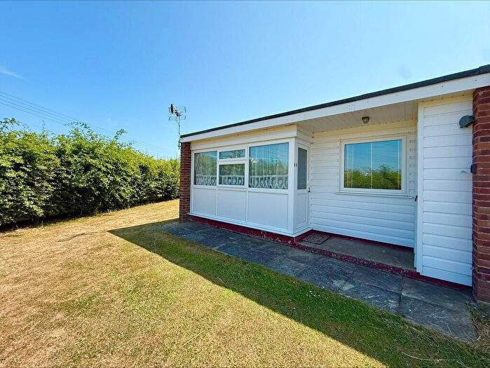 2 Bedroom Chalet For Sale In Sundowner, Newport Road, Hemsby, NR29
