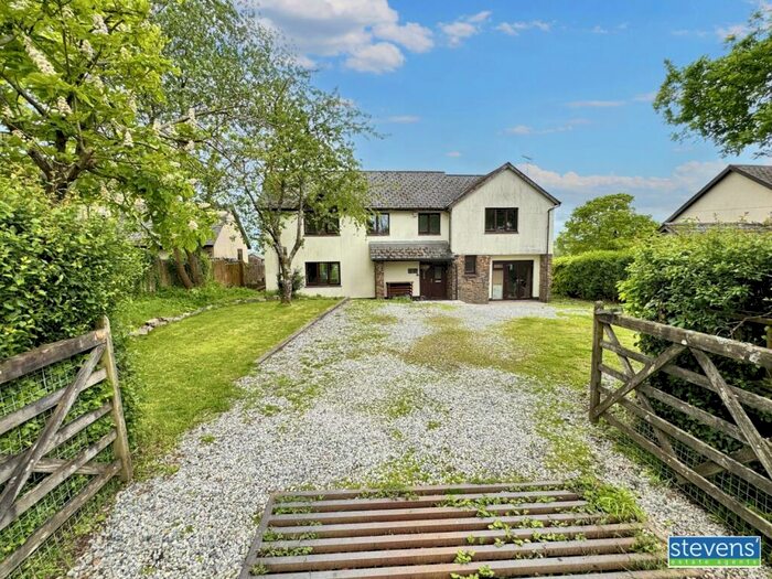 5 Bedroom Detached House For Sale In Bondleigh, North Tawton, Devon, EX20
