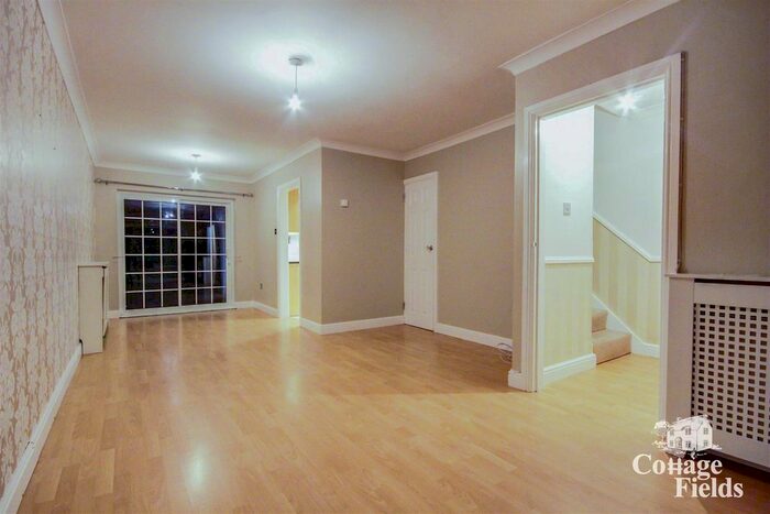 2 Bedroom Terraced House To Rent In Townmead Road, Waltham Abbey, EN9