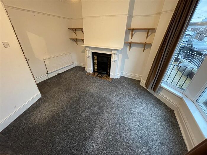 2 Bedroom Flat To Rent In Monthermer Road, Cardiff, CF24