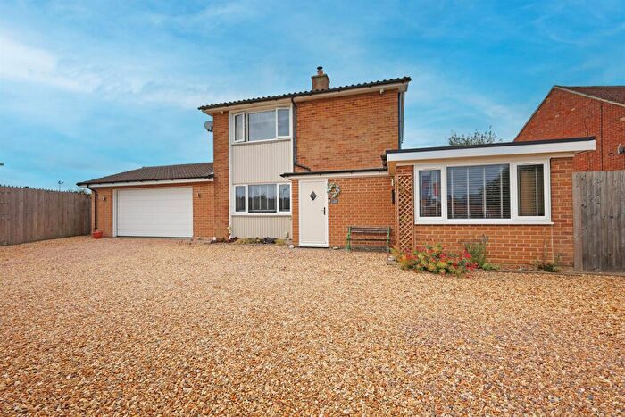 4 Bedroom Detached House For Sale In Queensway, NG31
