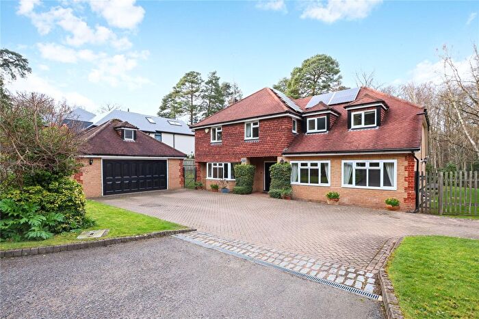5 Bedroom Detached House To Rent In Beech Close, Cobham, Surrey, KT11