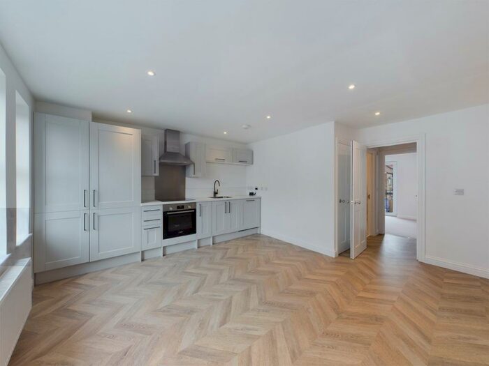 1 Bedroom Apartment To Rent In Chertsey, Surrey, KT16