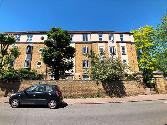 2 Bedroom Flat To Rent In Avonley Road, New Cross, SE14