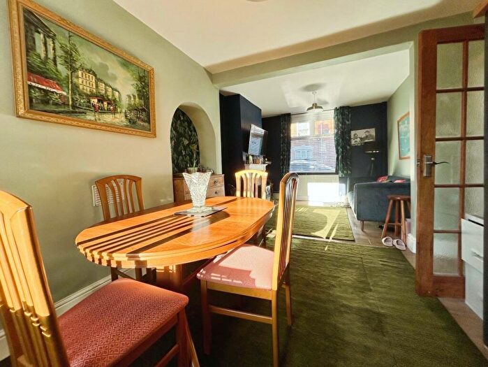 2 Bedroom Terraced House For Sale In Alcombe Road, The Mounts, Northampton, NN1