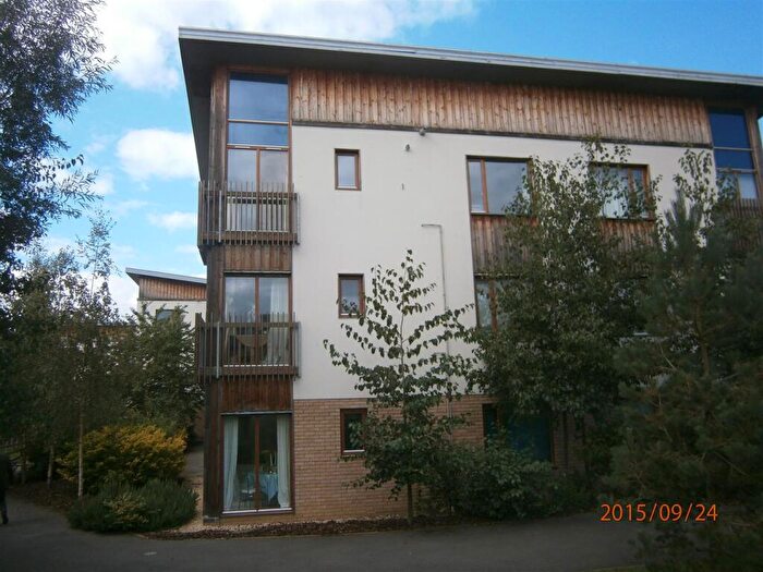 1 Bedroom Flat To Rent In Cowleaze, Chippenham, SN15