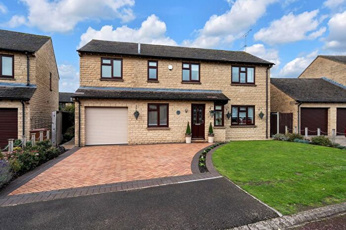 4 Bedroom Detached House For Sale In Willcox Drive, Woodmancote, Cheltenham, GL52