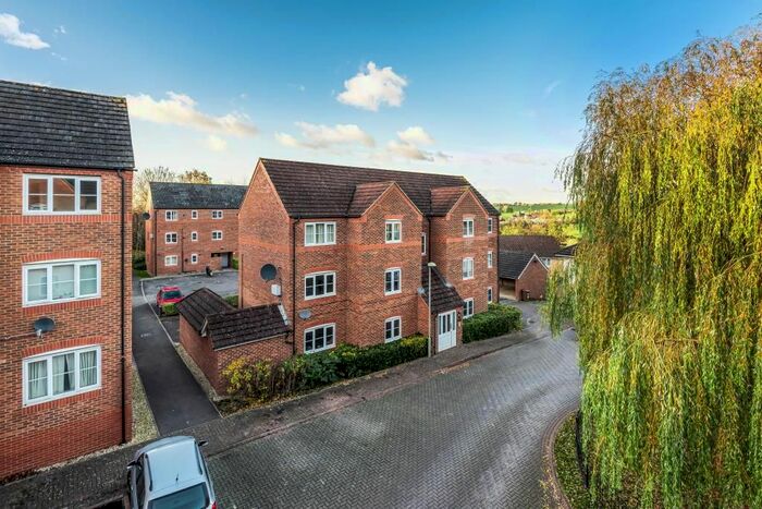 2 Bedroom Flat To Rent In Sherwood Place, Headington, OX3