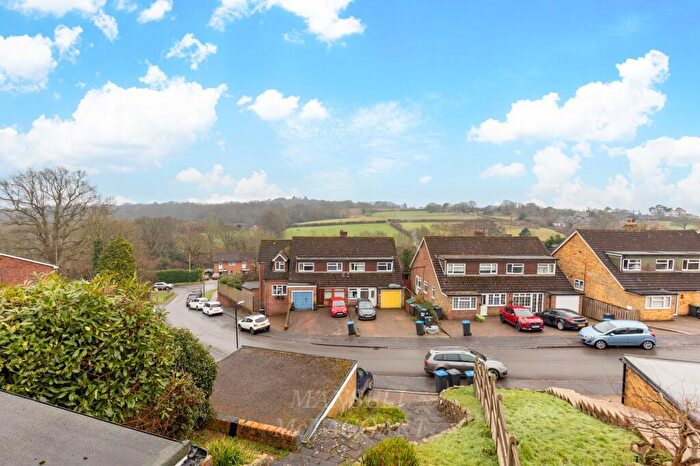 3 Bedroom Semi-Detached House For Sale In Willow Ridge, Turners Hill, RH10