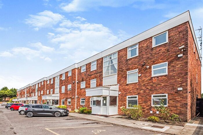 2 Bedroom Apartment To Rent In Links View Court, Whitefield, Manchester, M45