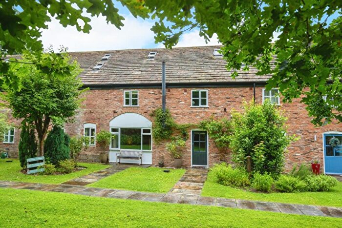 4 Bedroom Cottage For Sale In Bretherton, Leyland, Lancashire, PR26