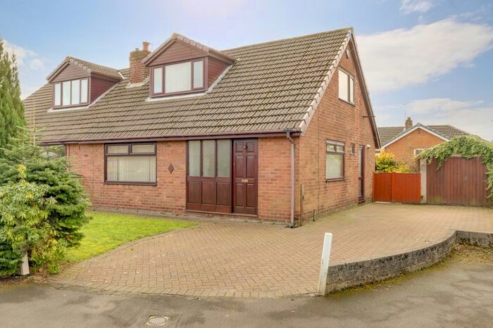 3 Bedroom Semi-Detached Bungalow For Sale In Hinds Head Avenue, Wrightington, Wigan, WN6