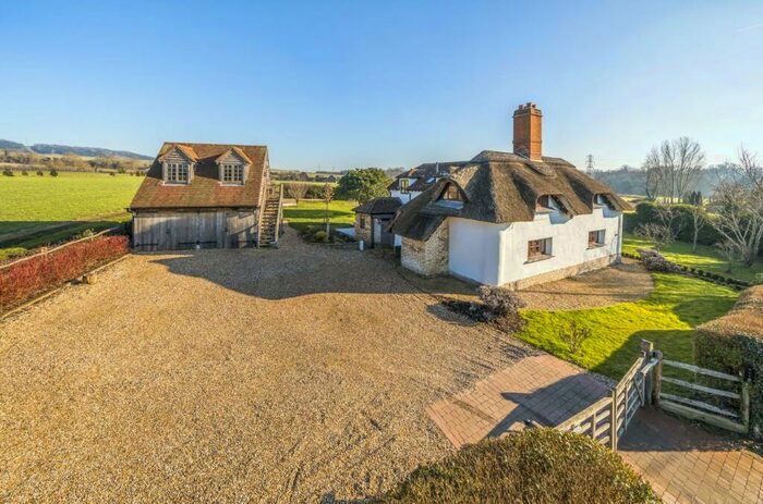 4 Bedroom Detached House For Sale In Pratling Street, Aylesford, ME20