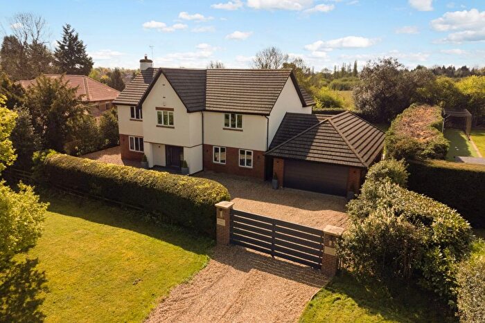 5 Bedroom Detached House To Rent In The Common, Harpenden, AL5