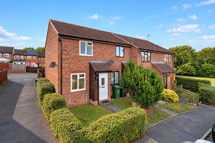 2 Bedroom End Of Terrace House For Sale In The Stampers, Maidstone, ME15