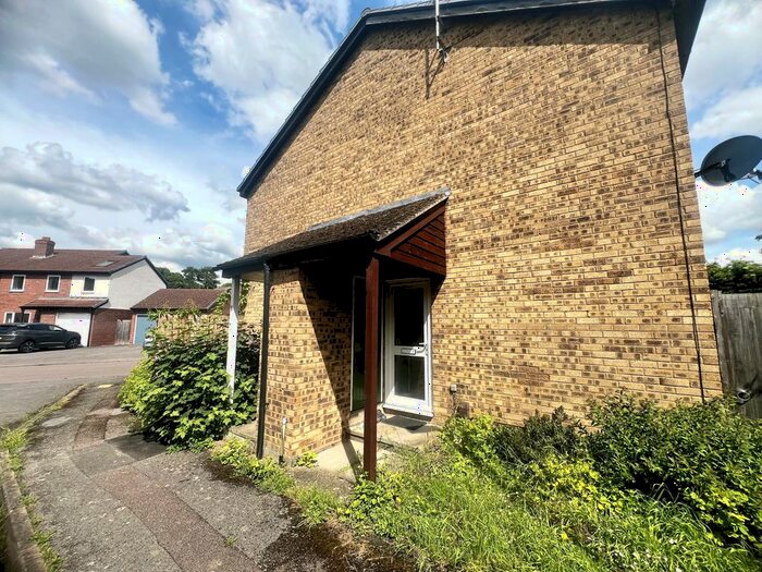 1 Bedroom Property To Rent In Riley Close, Abingdon, OX14