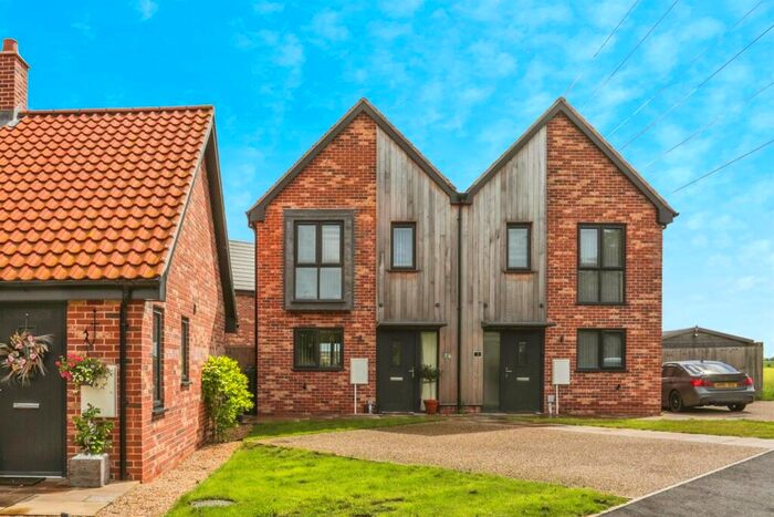 2 Bedroom Semi-Detached House For Sale In Woodpecker Way, Great Finborough, Stowmarket, IP14