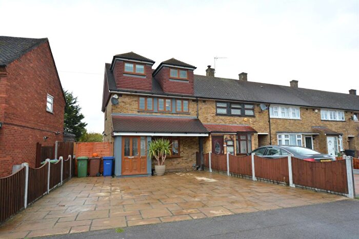4 Bedroom End Of Terrace House For Sale In Usk Road, Aveley, South Ockendon, RM15