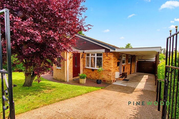 2 Bedroom Detached Bungalow For Sale In Cromford Drive, Staveley, S43