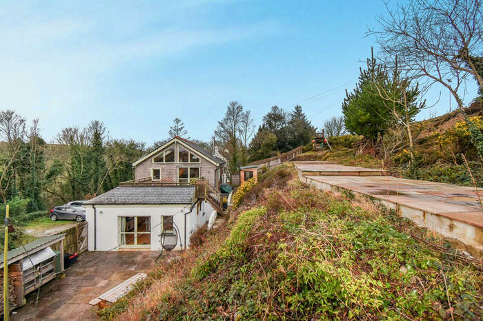 3 Bedroom Detached House For Sale In Valley Road, Mount Hawke, TR4