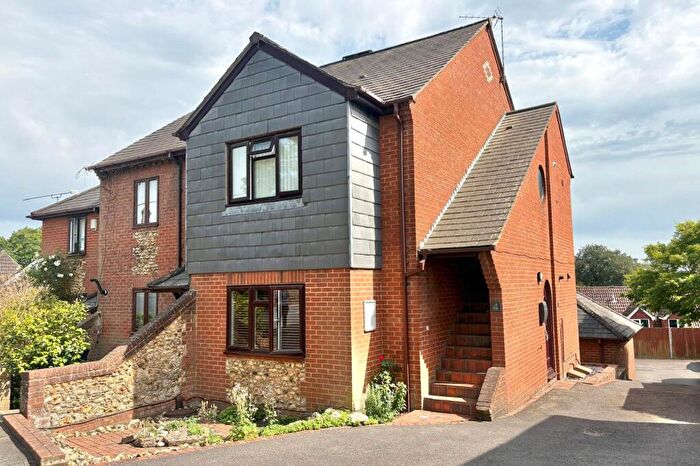 1 Bedroom Maisonette For Sale In Upper Hale Road, Farnham, Surrey, GU9