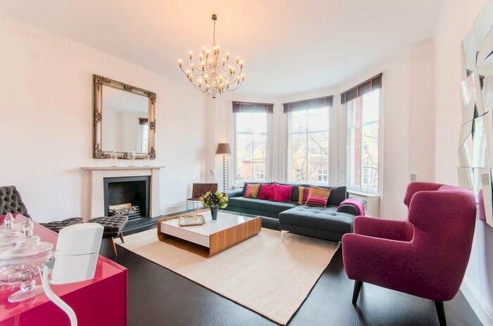 2 Bedroom Flat To Rent In Drayton Gardens, South Kensington, London, SW10